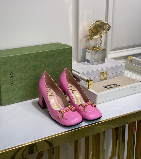 GUCCI Women's mid-heel pump with Horsebit [643886-5] CELINE CHANEL ACCESSORIES LOEWE SHOES LOUIS VUITTON DIRO YSL OTHER BRAND HANDBAGS BALENCIAGA BOTTEGA VENETA GOYARD HERMES BURBERRY VALENTINO GUCCI FENDI MIUMIU CHLOE PRADA BVLGARI SUITCASE NEW ARRIVAL 