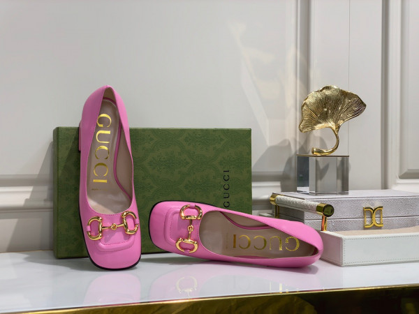 GUCCI Women's mid-heel pump with Horsebit [643886-5] CELINE CHANEL ACCESSORIES LOEWE SHOES LOUIS VUITTON DIRO YSL OTHER BRAND HANDBAGS BALENCIAGA BOTTEGA VENETA GOYARD HERMES BURBERRY VALENTINO GUCCI FENDI MIUMIU CHLOE PRADA BVLGARI SUITCASE NEW ARRIVAL 