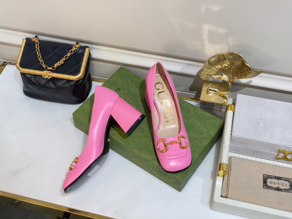 GUCCI Women's mid-heel pump with Horsebit [643886-5] CELINE CHANEL ACCESSORIES LOEWE SHOES LOUIS VUITTON DIRO YSL OTHER BRAND HANDBAGS BALENCIAGA BOTTEGA VENETA GOYARD HERMES BURBERRY VALENTINO GUCCI FENDI MIUMIU CHLOE PRADA BVLGARI SUITCASE NEW ARRIVAL 