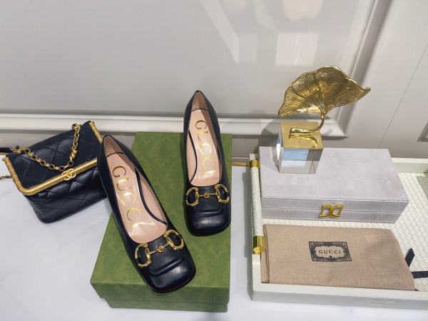 GUCCI Women's mid-heel pump with Horsebit [643886-3] CELINE CHANEL ACCESSORIES LOEWE SHOES LOUIS VUITTON DIRO YSL OTHER BRAND HANDBAGS BALENCIAGA BOTTEGA VENETA GOYARD HERMES BURBERRY VALENTINO GUCCI FENDI MIUMIU CHLOE PRADA BVLGARI SUITCASE NEW ARRIVAL 