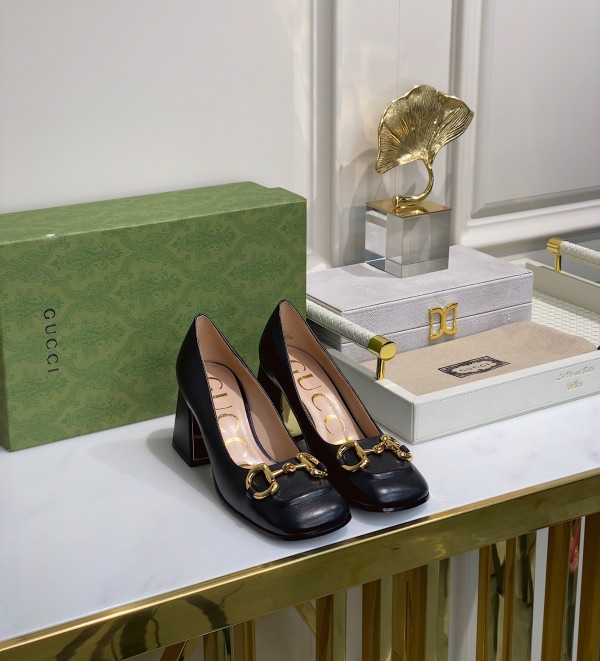 GUCCI Women's mid-heel pump with Horsebit [643886-3] CELINE CHANEL ACCESSORIES LOEWE SHOES LOUIS VUITTON DIRO YSL OTHER BRAND HANDBAGS BALENCIAGA BOTTEGA VENETA GOYARD HERMES BURBERRY VALENTINO GUCCI FENDI MIUMIU CHLOE PRADA BVLGARI SUITCASE NEW ARRIVAL 