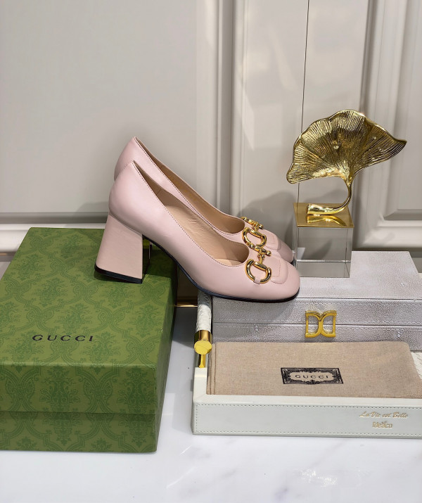 GUCCI Women's mid-heel pump with Horsebit [643886-1] CELINE CHANEL ACCESSORIES LOEWE SHOES LOUIS VUITTON DIRO YSL OTHER BRAND HANDBAGS BALENCIAGA BOTTEGA VENETA GOYARD HERMES BURBERRY VALENTINO GUCCI FENDI MIUMIU CHLOE PRADA BVLGARI SUITCASE NEW ARRIVAL 