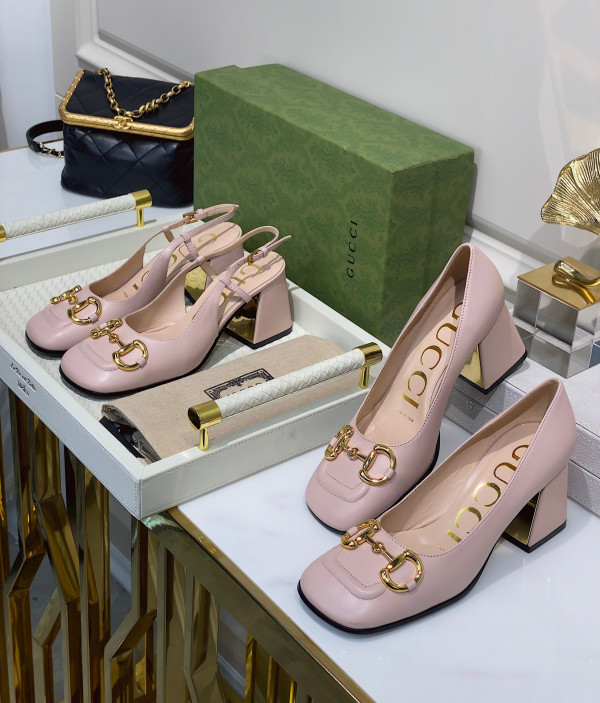 GUCCI Women's mid-heel pump with Horsebit [643886-1] CELINE CHANEL ACCESSORIES LOEWE SHOES LOUIS VUITTON DIRO YSL OTHER BRAND HANDBAGS BALENCIAGA BOTTEGA VENETA GOYARD HERMES BURBERRY VALENTINO GUCCI FENDI MIUMIU CHLOE PRADA BVLGARI SUITCASE NEW ARRIVAL 