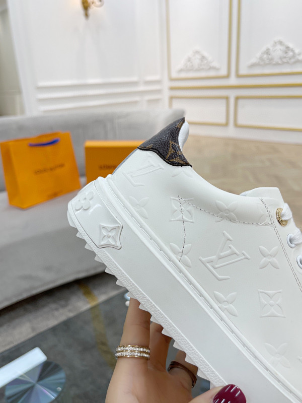 LOUIS VUITTON WOMEN"S TIME OUT SNEAKER [1A8VYM] CELINE CHANEL ACCESSORIES LOEWE SHOES LOUIS VUITTON DIRO YSL OTHER BRAND HANDBAGS BALENCIAGA BOTTEGA VENETA GOYARD HERMES BURBERRY VALENTINO GUCCI FENDI MIUMIU CHLOE PRADA BVLGARI SUITCASE NEW ARRIVAL 