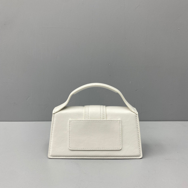 (image for) JACQUEMUS Le Bambino