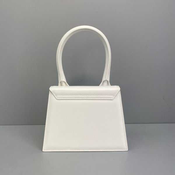 JACQUEMUS Le grand Chiquito [Jacquemus18] CELINE CHANEL ACCESSORIES LOEWE SHOES LOUIS VUITTON DIRO YSL OTHER BRAND HANDBAGS BALENCIAGA BOTTEGA VENETA GOYARD HERMES BURBERRY VALENTINO GUCCI FENDI MIUMIU CHLOE PRADA BVLGARI SUITCASE NEW ARRIVAL 