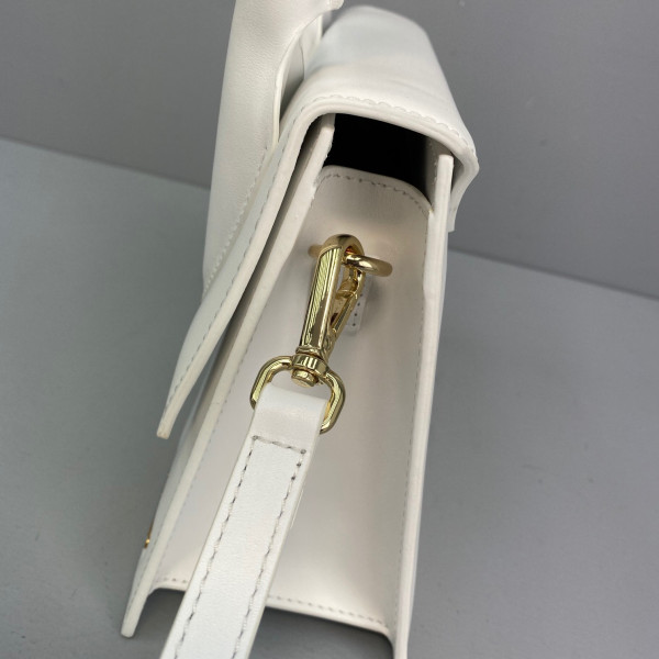 JACQUEMUS Le grand Chiquito [Jacquemus18] CELINE CHANEL ACCESSORIES LOEWE SHOES LOUIS VUITTON DIRO YSL OTHER BRAND HANDBAGS BALENCIAGA BOTTEGA VENETA GOYARD HERMES BURBERRY VALENTINO GUCCI FENDI MIUMIU CHLOE PRADA BVLGARI SUITCASE NEW ARRIVAL 