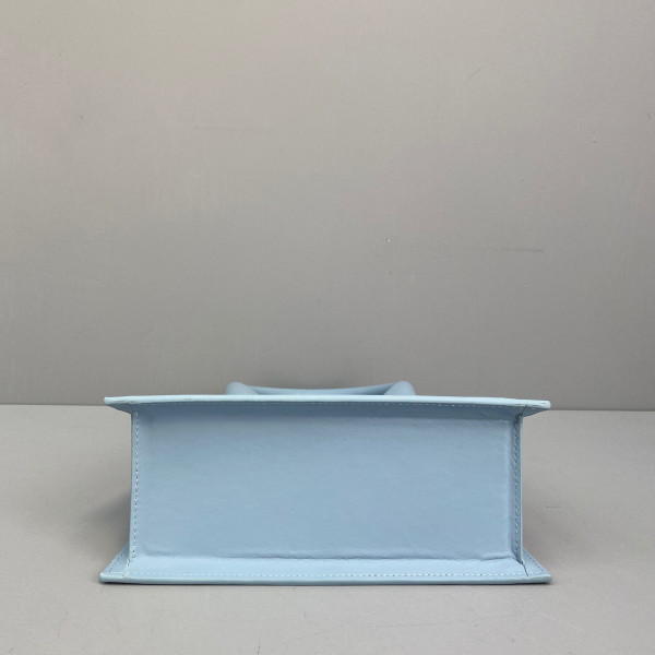 JACQUEMUS Le grand Chiquito [Jacquemus17] CELINE CHANEL ACCESSORIES LOEWE SHOES LOUIS VUITTON DIRO YSL OTHER BRAND HANDBAGS BALENCIAGA BOTTEGA VENETA GOYARD HERMES BURBERRY VALENTINO GUCCI FENDI MIUMIU CHLOE PRADA BVLGARI SUITCASE NEW ARRIVAL 
