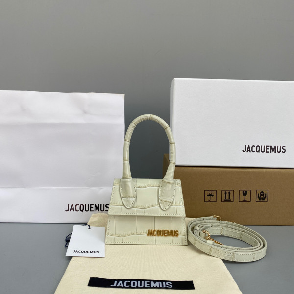 JACQUEMUS Le Chiquito Mini Bag [Jacquemus15] CELINE CHANEL ACCESSORIES LOEWE SHOES LOUIS VUITTON DIRO YSL OTHER BRAND HANDBAGS BALENCIAGA BOTTEGA VENETA GOYARD HERMES BURBERRY VALENTINO GUCCI FENDI MIUMIU CHLOE PRADA BVLGARI SUITCASE NEW ARRIVAL 