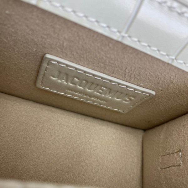 JACQUEMUS Le Chiquito Mini Bag [Jacquemus15] CELINE CHANEL ACCESSORIES LOEWE SHOES LOUIS VUITTON DIRO YSL OTHER BRAND HANDBAGS BALENCIAGA BOTTEGA VENETA GOYARD HERMES BURBERRY VALENTINO GUCCI FENDI MIUMIU CHLOE PRADA BVLGARI SUITCASE NEW ARRIVAL 