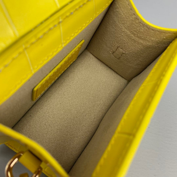 JACQUEMUS Le Chiquito Mini Bag [Jacquemus13] CELINE CHANEL ACCESSORIES LOEWE SHOES LOUIS VUITTON DIRO YSL OTHER BRAND HANDBAGS BALENCIAGA BOTTEGA VENETA GOYARD HERMES BURBERRY VALENTINO GUCCI FENDI MIUMIU CHLOE PRADA BVLGARI SUITCASE NEW ARRIVAL 