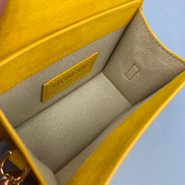 JACQUEMUS Le Chiquito Mini Bag [Jacquemus12] CELINE CHANEL ACCESSORIES LOEWE SHOES LOUIS VUITTON DIRO YSL OTHER BRAND HANDBAGS BALENCIAGA BOTTEGA VENETA GOYARD HERMES BURBERRY VALENTINO GUCCI FENDI MIUMIU CHLOE PRADA BVLGARI SUITCASE NEW ARRIVAL 