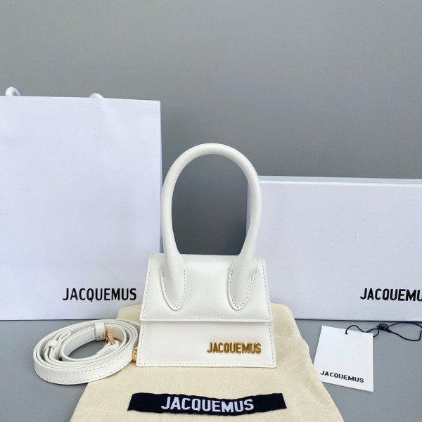 JACQUEMUS Le Chiquito Mini Bag [Jacquemus4] CELINE CHANEL ACCESSORIES LOEWE SHOES LOUIS VUITTON DIRO YSL OTHER BRAND HANDBAGS BALENCIAGA BOTTEGA VENETA GOYARD HERMES BURBERRY VALENTINO GUCCI FENDI MIUMIU CHLOE PRADA BVLGARI SUITCASE NEW ARRIVAL 