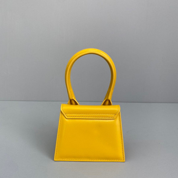 JACQUEMUS Le Chiquito Mini Bag [Jacquemus2] CELINE CHANEL ACCESSORIES LOEWE SHOES LOUIS VUITTON DIRO YSL OTHER BRAND HANDBAGS BALENCIAGA BOTTEGA VENETA GOYARD HERMES BURBERRY VALENTINO GUCCI FENDI MIUMIU CHLOE PRADA BVLGARI SUITCASE NEW ARRIVAL 