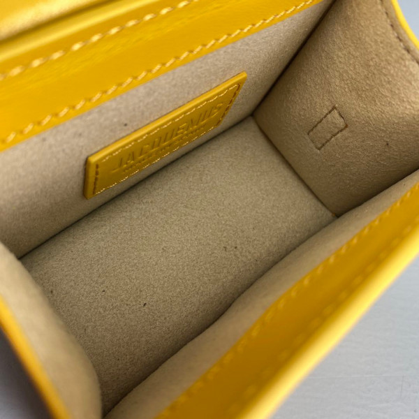 JACQUEMUS Le Chiquito Mini Bag [Jacquemus2] CELINE CHANEL ACCESSORIES LOEWE SHOES LOUIS VUITTON DIRO YSL OTHER BRAND HANDBAGS BALENCIAGA BOTTEGA VENETA GOYARD HERMES BURBERRY VALENTINO GUCCI FENDI MIUMIU CHLOE PRADA BVLGARI SUITCASE NEW ARRIVAL 