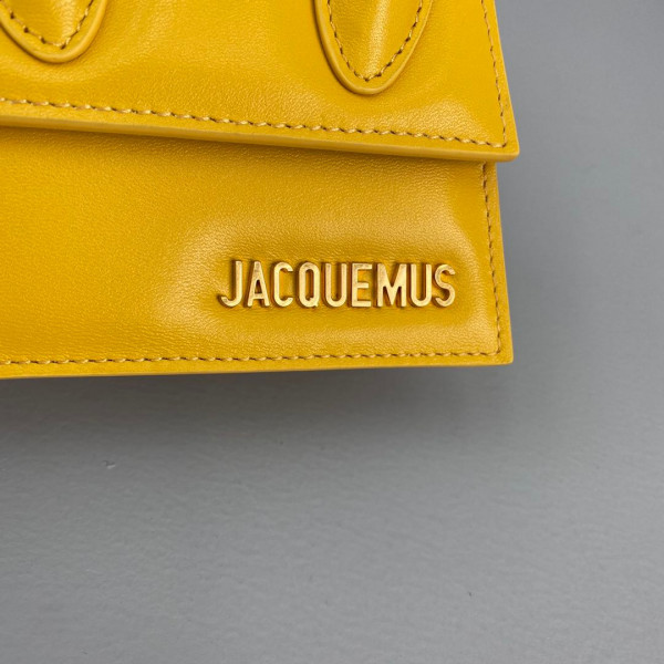 JACQUEMUS Le Chiquito Mini Bag [Jacquemus2] CELINE CHANEL ACCESSORIES LOEWE SHOES LOUIS VUITTON DIRO YSL OTHER BRAND HANDBAGS BALENCIAGA BOTTEGA VENETA GOYARD HERMES BURBERRY VALENTINO GUCCI FENDI MIUMIU CHLOE PRADA BVLGARI SUITCASE NEW ARRIVAL 