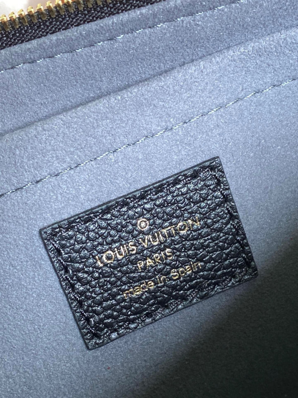 LOUIS VUITTON MULTI POCHETTE ACCESSOIRES [M80399] CELINE CHANEL ACCESSORIES LOEWE SHOES LOUIS VUITTON DIRO YSL OTHER BRAND HANDBAGS BALENCIAGA BOTTEGA VENETA GOYARD HERMES BURBERRY VALENTINO GUCCI FENDI MIUMIU CHLOE PRADA BVLGARI SUITCASE NEW ARRIVAL 