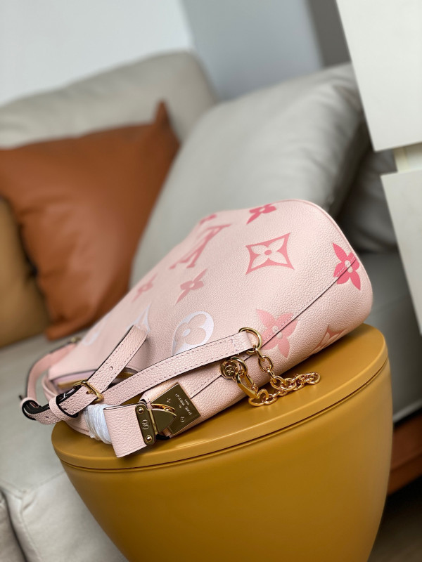 LOUIS VUITTON MARSHMALLOW [M45697] CELINE CHANEL ACCESSORIES LOEWE SHOES LOUIS VUITTON DIRO YSL OTHER BRAND HANDBAGS BALENCIAGA BOTTEGA VENETA GOYARD HERMES BURBERRY VALENTINO GUCCI FENDI MIUMIU CHLOE PRADA BVLGARI SUITCASE NEW ARRIVAL 