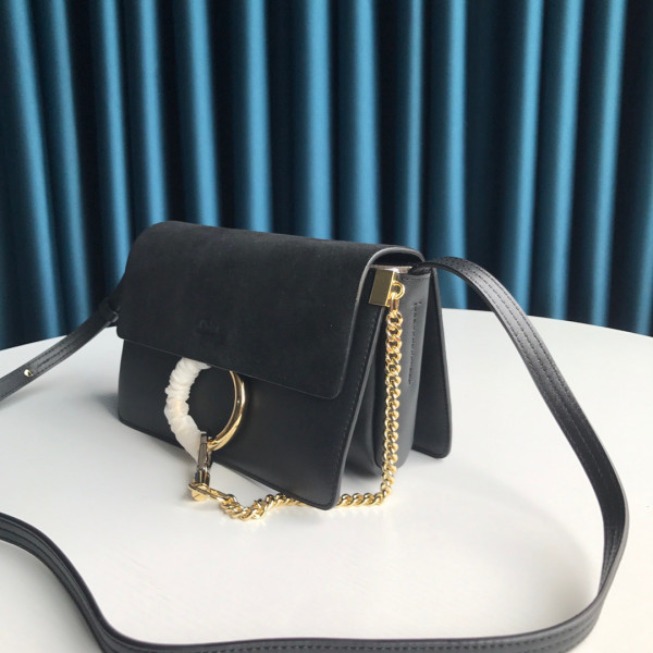CHLOE FAYE SMALL SHOULDER BAG [Chloe101] CELINE CHANEL ACCESSORIES LOEWE SHOES LOUIS VUITTON DIRO YSL OTHER BRAND HANDBAGS BALENCIAGA BOTTEGA VENETA GOYARD HERMES BURBERRY VALENTINO GUCCI FENDI MIUMIU CHLOE PRADA BVLGARI SUITCASE NEW ARRIVAL 