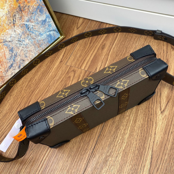 LOUIS VUITTON SOFT TRUNK WALLET [M30697] CELINE CHANEL ACCESSORIES LOEWE SHOES LOUIS VUITTON DIRO YSL OTHER BRAND HANDBAGS BALENCIAGA BOTTEGA VENETA GOYARD HERMES BURBERRY VALENTINO GUCCI FENDI MIUMIU CHLOE PRADA BVLGARI SUITCASE NEW ARRIVAL 