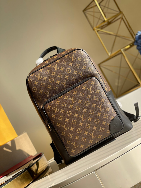 LOUIS VUITTON DEAN BACKPACK [M45335] CELINE CHANEL ACCESSORIES LOEWE SHOES LOUIS VUITTON DIRO YSL OTHER BRAND HANDBAGS BALENCIAGA BOTTEGA VENETA GOYARD HERMES BURBERRY VALENTINO GUCCI FENDI MIUMIU CHLOE PRADA BVLGARI SUITCASE NEW ARRIVAL 