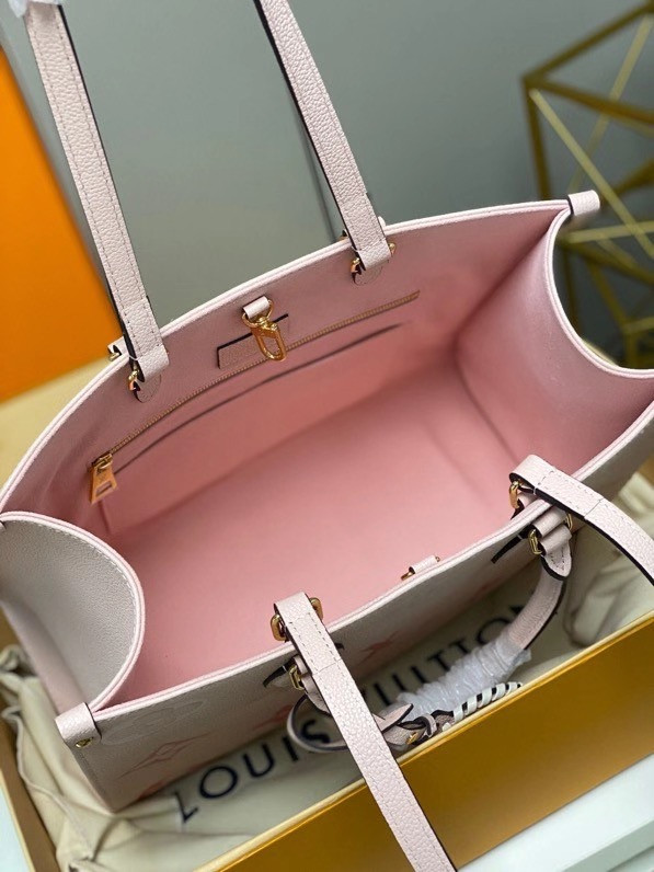 LOUIS VUITTON ONTHEGO MM [Louis857] CELINE CHANEL ACCESSORIES LOEWE SHOES LOUIS VUITTON DIRO YSL OTHER BRAND HANDBAGS BALENCIAGA BOTTEGA VENETA GOYARD HERMES BURBERRY VALENTINO GUCCI FENDI MIUMIU CHLOE PRADA BVLGARI SUITCASE NEW ARRIVAL 