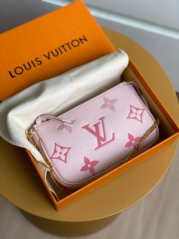 LOUIS VUITTON MINI POCHETTE ACCESSOIRES [M80501] CELINE CHANEL ACCESSORIES LOEWE SHOES LOUIS VUITTON DIRO YSL OTHER BRAND HANDBAGS BALENCIAGA BOTTEGA VENETA GOYARD HERMES BURBERRY VALENTINO GUCCI FENDI MIUMIU CHLOE PRADA BVLGARI SUITCASE NEW ARRIVAL 