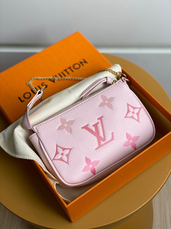 LOUIS VUITTON MINI POCHETTE ACCESSOIRES [M80501] CELINE CHANEL ACCESSORIES LOEWE SHOES LOUIS VUITTON DIRO YSL OTHER BRAND HANDBAGS BALENCIAGA BOTTEGA VENETA GOYARD HERMES BURBERRY VALENTINO GUCCI FENDI MIUMIU CHLOE PRADA BVLGARI SUITCASE NEW ARRIVAL 