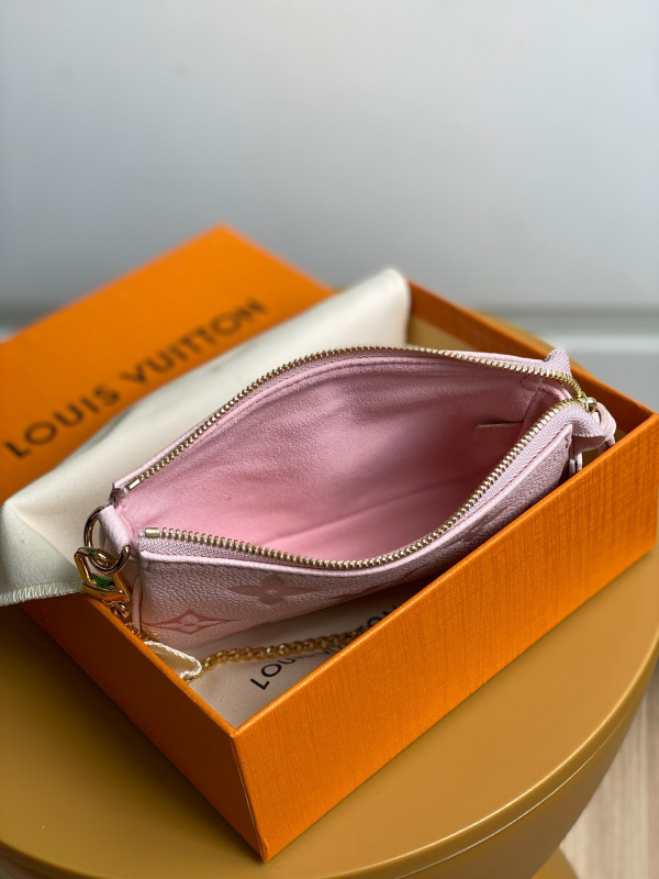 LOUIS VUITTON MINI POCHETTE ACCESSOIRES [M80501] CELINE CHANEL ACCESSORIES LOEWE SHOES LOUIS VUITTON DIRO YSL OTHER BRAND HANDBAGS BALENCIAGA BOTTEGA VENETA GOYARD HERMES BURBERRY VALENTINO GUCCI FENDI MIUMIU CHLOE PRADA BVLGARI SUITCASE NEW ARRIVAL 