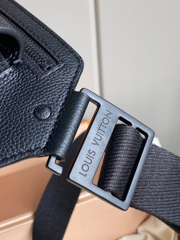 LOUIS VUITTON SLINGBAG [M57081] CELINE CHANEL ACCESSORIES LOEWE SHOES LOUIS VUITTON DIRO YSL OTHER BRAND HANDBAGS BALENCIAGA BOTTEGA VENETA GOYARD HERMES BURBERRY VALENTINO GUCCI FENDI MIUMIU CHLOE PRADA BVLGARI SUITCASE NEW ARRIVAL 