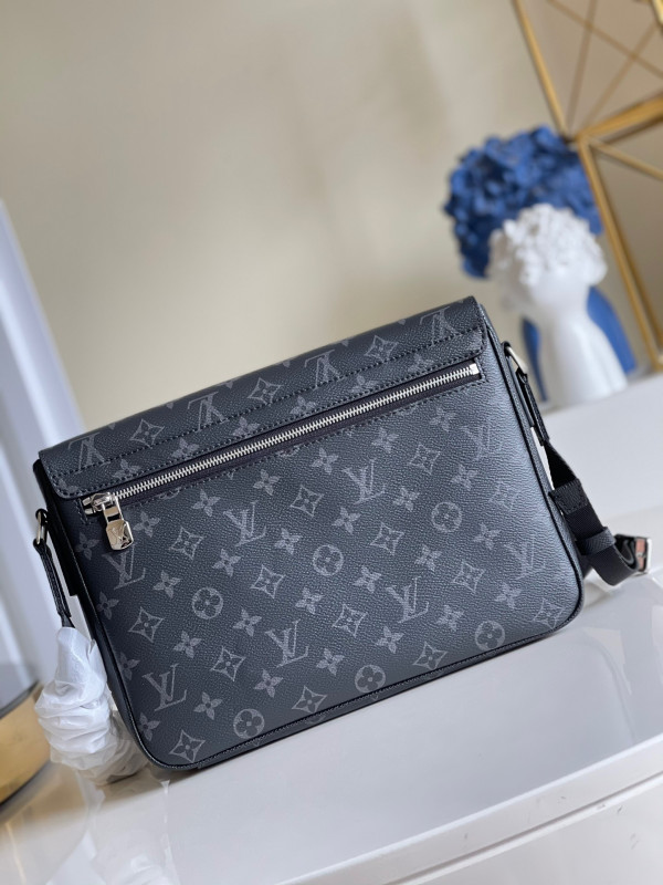 LOUIS VUITTON NEW MESSENGER [M30746] CELINE CHANEL ACCESSORIES LOEWE SHOES LOUIS VUITTON DIRO YSL OTHER BRAND HANDBAGS BALENCIAGA BOTTEGA VENETA GOYARD HERMES BURBERRY VALENTINO GUCCI FENDI MIUMIU CHLOE PRADA BVLGARI SUITCASE NEW ARRIVAL 