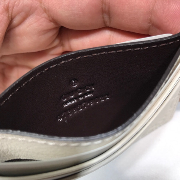 GUCCI Signature card case [473927-2] CELINE CHANEL ACCESSORIES LOEWE SHOES LOUIS VUITTON DIRO YSL OTHER BRAND HANDBAGS BALENCIAGA BOTTEGA VENETA GOYARD HERMES BURBERRY VALENTINO GUCCI FENDI MIUMIU CHLOE PRADA BVLGARI SUITCASE NEW ARRIVAL 