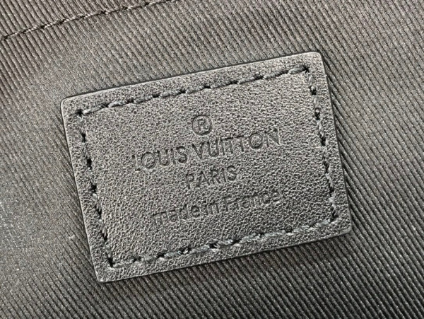 LOUIS VUITTON PALM SPRINGS PM NEW EDITON [M44870] CELINE CHANEL ACCESSORIES LOEWE SHOES LOUIS VUITTON DIRO YSL OTHER BRAND HANDBAGS BALENCIAGA BOTTEGA VENETA GOYARD HERMES BURBERRY VALENTINO GUCCI FENDI MIUMIU CHLOE PRADA BVLGARI SUITCASE NEW ARRIVAL 
