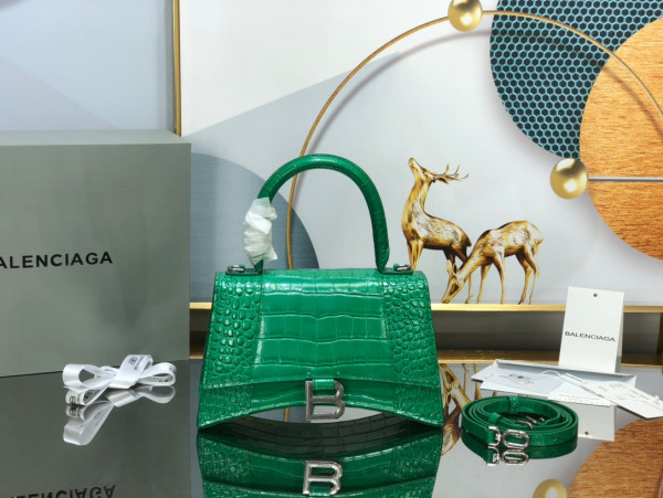 BALENCIAGA HOURGLASS [Balenciaga173] CELINE CHANEL ACCESSORIES LOEWE SHOES LOUIS VUITTON DIRO YSL OTHER BRAND HANDBAGS BALENCIAGA BOTTEGA VENETA GOYARD HERMES BURBERRY VALENTINO GUCCI FENDI MIUMIU CHLOE PRADA BVLGARI SUITCASE NEW ARRIVAL 