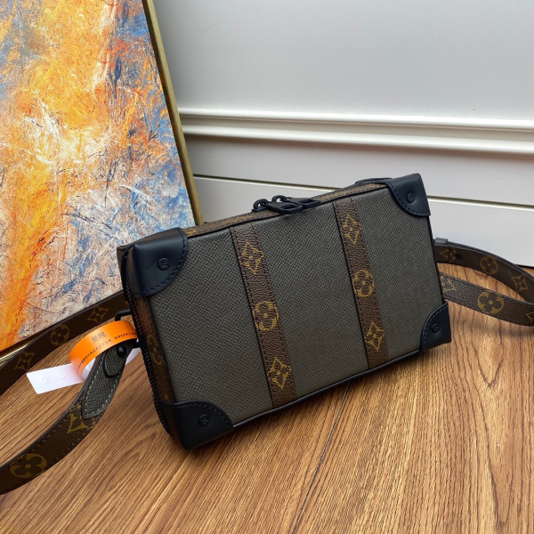 (image for) LOUIS VUITTON SOFT TRUNK WALLET