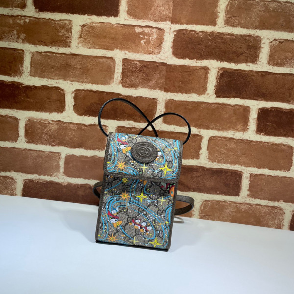 (image for) Disney x Gucci Donald Duck mini bag