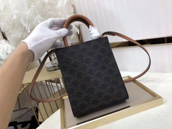 CELIN* MINI VERTICAL CABAS [CELIN*147] CELINE CHANEL ACCESSORIES LOEWE SHOES LOUIS VUITTON DIRO YSL OTHER BRAND HANDBAGS BALENCIAGA BOTTEGA VENETA GOYARD HERMES BURBERRY VALENTINO GUCCI FENDI MIUMIU CHLOE PRADA BVLGARI SUITCASE NEW ARRIVAL 