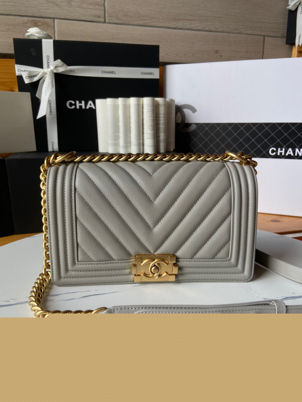 CL BOY BAG 20CM/25CM [Chanle1715] CELINE CHANEL ACCESSORIES LOEWE SHOES LOUIS VUITTON DIRO YSL OTHER BRAND HANDBAGS BALENCIAGA BOTTEGA VENETA GOYARD HERMES BURBERRY VALENTINO GUCCI FENDI MIUMIU CHLOE PRADA BVLGARI SUITCASE NEW ARRIVAL 