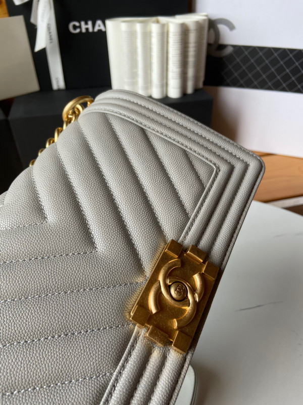 CL BOY BAG 20CM/25CM [Chanle1715] CELINE CHANEL ACCESSORIES LOEWE SHOES LOUIS VUITTON DIRO YSL OTHER BRAND HANDBAGS BALENCIAGA BOTTEGA VENETA GOYARD HERMES BURBERRY VALENTINO GUCCI FENDI MIUMIU CHLOE PRADA BVLGARI SUITCASE NEW ARRIVAL 