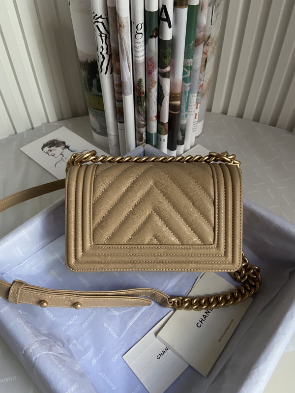 CL BOY BAG 20CM/25CM [Chanle1712] CELINE CHANEL ACCESSORIES LOEWE SHOES LOUIS VUITTON DIRO YSL OTHER BRAND HANDBAGS BALENCIAGA BOTTEGA VENETA GOYARD HERMES BURBERRY VALENTINO GUCCI FENDI MIUMIU CHLOE PRADA BVLGARI SUITCASE NEW ARRIVAL 