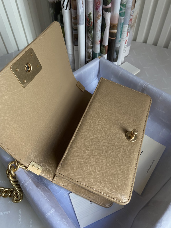 CL BOY BAG 20CM/25CM [Chanle1712] CELINE CHANEL ACCESSORIES LOEWE SHOES LOUIS VUITTON DIRO YSL OTHER BRAND HANDBAGS BALENCIAGA BOTTEGA VENETA GOYARD HERMES BURBERRY VALENTINO GUCCI FENDI MIUMIU CHLOE PRADA BVLGARI SUITCASE NEW ARRIVAL 