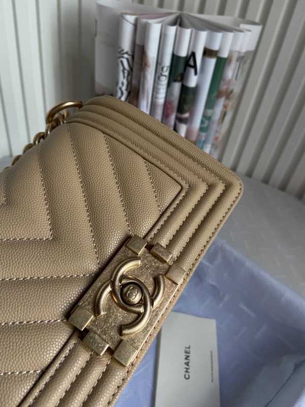 CL BOY BAG 20CM/25CM [Chanle1712] CELINE CHANEL ACCESSORIES LOEWE SHOES LOUIS VUITTON DIRO YSL OTHER BRAND HANDBAGS BALENCIAGA BOTTEGA VENETA GOYARD HERMES BURBERRY VALENTINO GUCCI FENDI MIUMIU CHLOE PRADA BVLGARI SUITCASE NEW ARRIVAL 