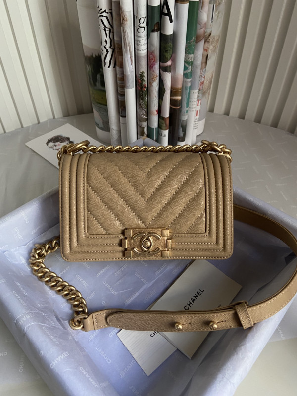 CL BOY BAG 20CM/25CM [Chanle1712] CELINE CHANEL ACCESSORIES LOEWE SHOES LOUIS VUITTON DIRO YSL OTHER BRAND HANDBAGS BALENCIAGA BOTTEGA VENETA GOYARD HERMES BURBERRY VALENTINO GUCCI FENDI MIUMIU CHLOE PRADA BVLGARI SUITCASE NEW ARRIVAL 