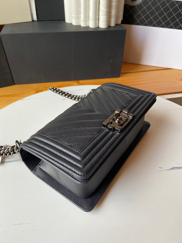 CL BOY BAG WITH GUN CHAIN 20CM/25CM [Chanle1709] CELINE CHANEL ACCESSORIES LOEWE SHOES LOUIS VUITTON DIRO YSL OTHER BRAND HANDBAGS BALENCIAGA BOTTEGA VENETA GOYARD HERMES BURBERRY VALENTINO GUCCI FENDI MIUMIU CHLOE PRADA BVLGARI SUITCASE NEW ARRIVAL 