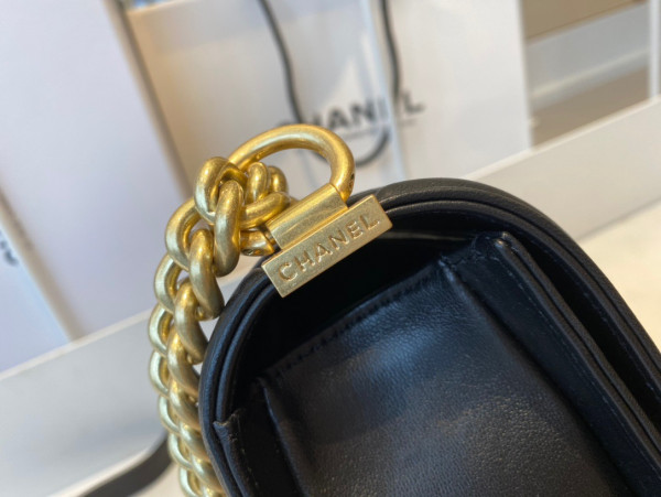 CL BOY BAG 20CM/25CM [Chanle1706] CELINE CHANEL ACCESSORIES LOEWE SHOES LOUIS VUITTON DIRO YSL OTHER BRAND HANDBAGS BALENCIAGA BOTTEGA VENETA GOYARD HERMES BURBERRY VALENTINO GUCCI FENDI MIUMIU CHLOE PRADA BVLGARI SUITCASE NEW ARRIVAL 