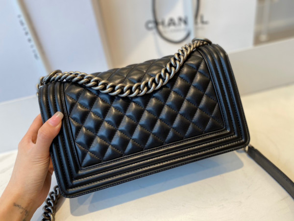 CL BOY BAG 20CM/25CM [Chanle1705] CELINE CHANEL ACCESSORIES LOEWE SHOES LOUIS VUITTON DIRO YSL OTHER BRAND HANDBAGS BALENCIAGA BOTTEGA VENETA GOYARD HERMES BURBERRY VALENTINO GUCCI FENDI MIUMIU CHLOE PRADA BVLGARI SUITCASE NEW ARRIVAL 