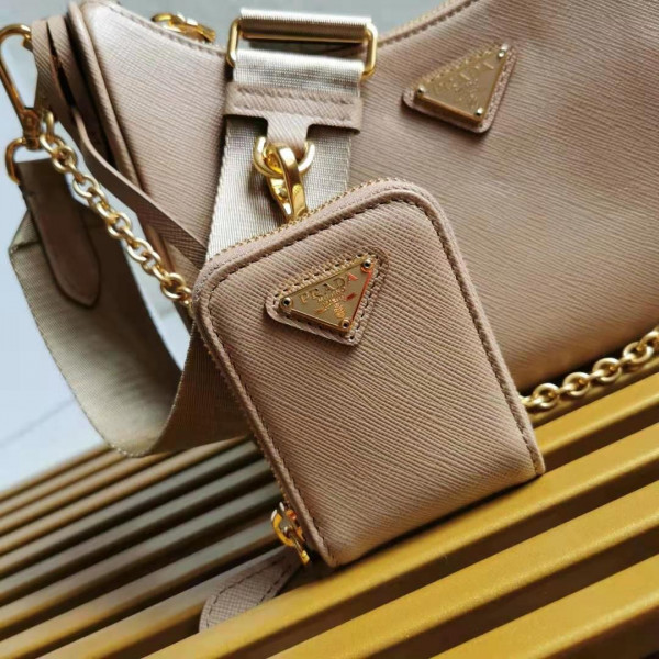 PRADA Re-Edition 2005 Saffiano leather bag [1BH204-11] CELINE CHANEL ACCESSORIES LOEWE SHOES LOUIS VUITTON DIRO YSL OTHER BRAND HANDBAGS BALENCIAGA BOTTEGA VENETA GOYARD HERMES BURBERRY VALENTINO GUCCI FENDI MIUMIU CHLOE PRADA BVLGARI SUITCASE NEW ARRIVAL 