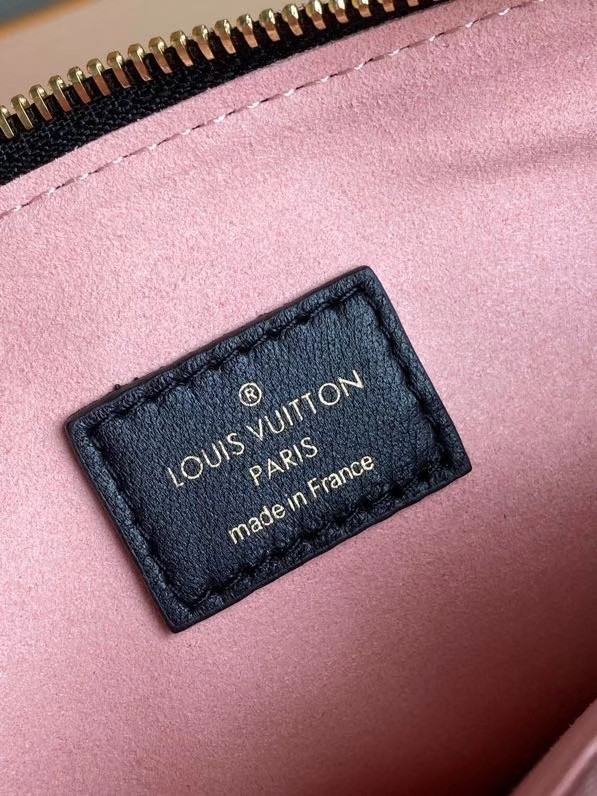 LOUIS VUITTON COUSSIN PM [M57790] CELINE CHANEL ACCESSORIES LOEWE SHOES LOUIS VUITTON DIRO YSL OTHER BRAND HANDBAGS BALENCIAGA BOTTEGA VENETA GOYARD HERMES BURBERRY VALENTINO GUCCI FENDI MIUMIU CHLOE PRADA BVLGARI SUITCASE NEW ARRIVAL 