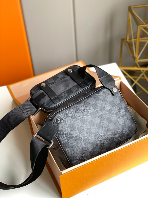 LOUIS VUITTON SCOTT MESSENGER [N50018] CELINE CHANEL ACCESSORIES LOEWE SHOES LOUIS VUITTON DIRO YSL OTHER BRAND HANDBAGS BALENCIAGA BOTTEGA VENETA GOYARD HERMES BURBERRY VALENTINO GUCCI FENDI MIUMIU CHLOE PRADA BVLGARI SUITCASE NEW ARRIVAL 