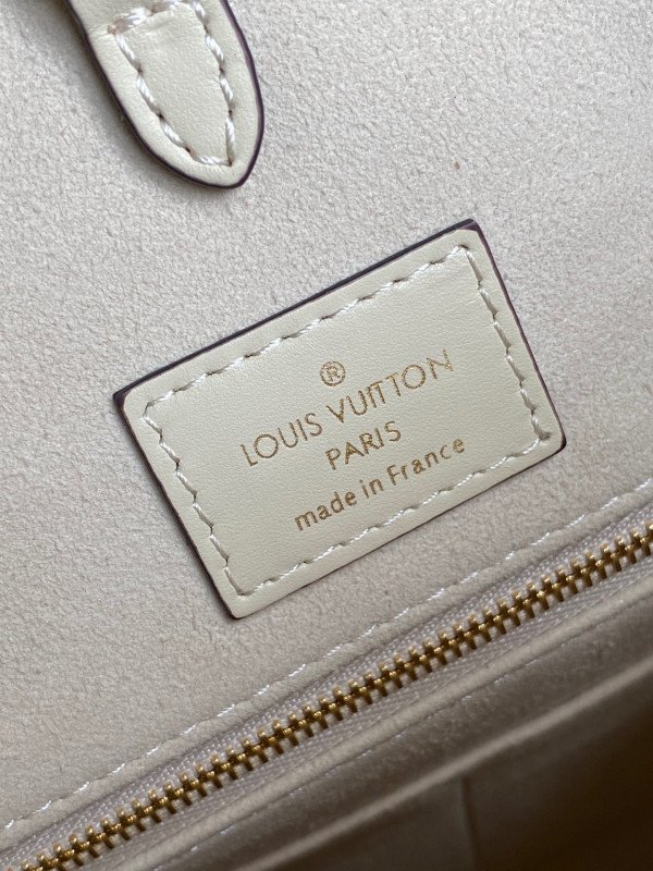 LOUIS VUITTON ONTHEGO MM [M45717] CELINE CHANEL ACCESSORIES LOEWE SHOES LOUIS VUITTON DIRO YSL OTHER BRAND HANDBAGS BALENCIAGA BOTTEGA VENETA GOYARD HERMES BURBERRY VALENTINO GUCCI FENDI MIUMIU CHLOE PRADA BVLGARI SUITCASE NEW ARRIVAL 